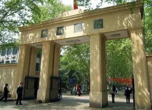 中国985大学分档汇总及王牌专业大盘点