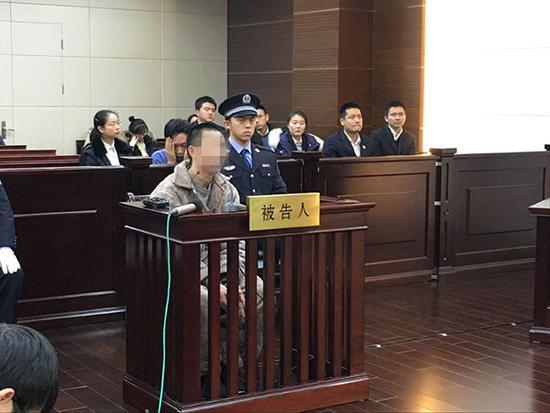 2017年2月8日，浦东机场爆炸案在上海市第三中级人民法院公开开庭审理。