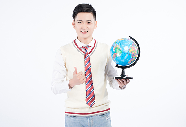 高考完怎么申请出国留学