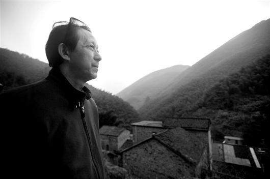 山村学校仅1名老师3个学生老师坚守37年坚守